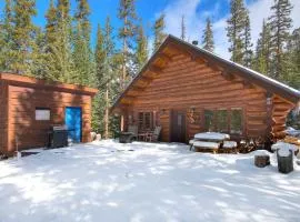 8 Mi to Gondola Cozy Breckenridge Cabin with Deck!