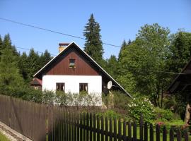 Chalupa Na Bucharu, chalet in Javorná