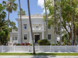Weatherstation Inn Circa 1911, B&B in Key West