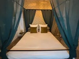 Love room or et rouge