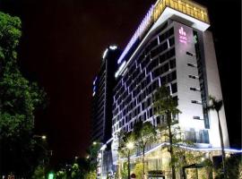 The Summit Hotel, hotel with parking in Zhongshan