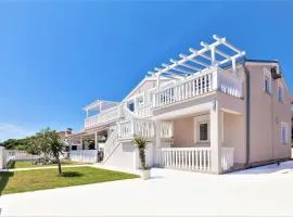 Moderne Ferienwohnung Mit Jacuzzi