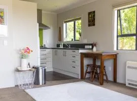 Keogans View - Spectacular Mountain & Ocean Views