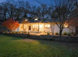 Ravenwood Wine County Retreat with Pool & Hot Tub