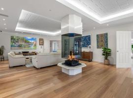 Wilderness Waters Grand Estate with Private Pool and Tennis Court, viešbutis mieste Morisset