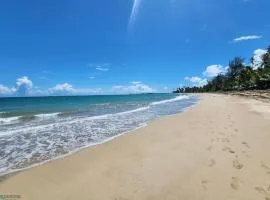 Ocean Motion Rental Casa en la playa con piscina cerca Yunque y VSjuan