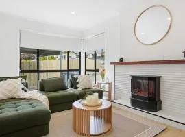 Hobart Family Home near Airport & City