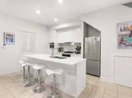 Executive Townhouse Near Heart of Adelaide City