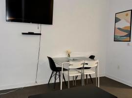 Viesnīca Walk to NoHo Arts District Modern Studio pilsētā Northolivuda