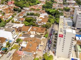 Hotel Ibis Cali Granada、カリのホテル