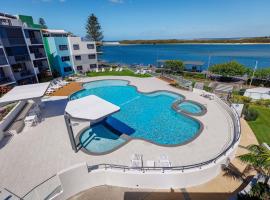 BreakFree Grand Pacific, hotel in Caloundra