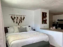Cozy Studio with King Bed