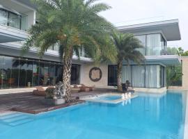 Jowin Villa, hotel v destinaci Uluwatu