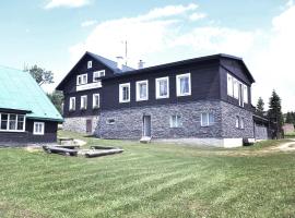 Penzion a restaurace Sokolí boudy, guest house di Dolni Mala Upa