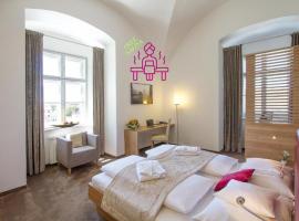 Hotel Altes Kloster, hotel in Hainburg an der Donau