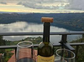 Suite Vista Lago Nemi Relax Roma, hotel v destinaci Nemi