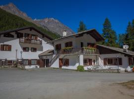 Hotel Camping Grivola, hotel in Valsavarenche