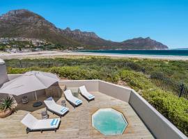 Pingu Beachhouse - Family-Friendly Ocean View Home with Hot Tub，開普敦的飯店