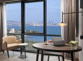 M&ouml;venpick Hotel Istanbul Marmara Sea, hotel com piscina em Istambul