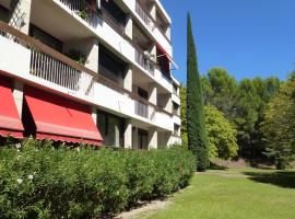 Apartment Les Muriers Blancs, apartman u gradu 'Aix-en-Provence'