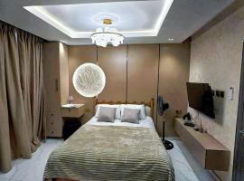 Double Bed with balcony, hotel en Lagos
