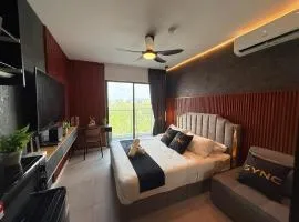 7-10 mins subang airport luxury studio v balcony