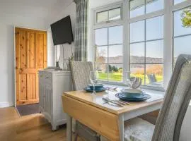 11 Priory Cottages, cottage with lake access on Windermere