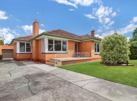 Cosy Church St, ξενοδοχείο σε Geelong West