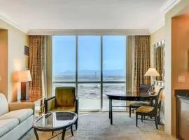 MGM Signature 1BR Condo with Strip & Pool Views