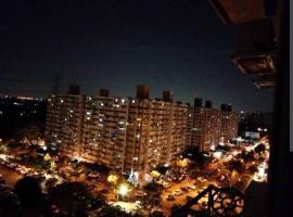 Popular Muang Thong Condo, Building T9, Floor 8, Room 20, ξενοδοχείο σε Ban Bang Phang