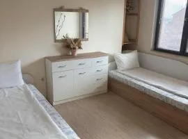Apartament Emi