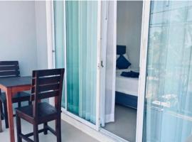 My box in samui, ξενοδοχείο σε Lipa Noi