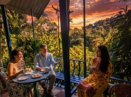 Green porticos villa munnar #MUNNAR, glamping site in Anachal