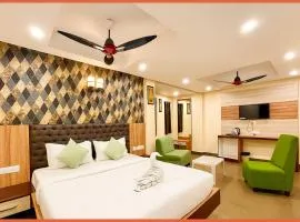 Hotel YSV PREMIUM Near Sea Beach 200m And Jagannath Temple 10 mint - Lift - Parking And Restaurant Facilities - Fully Air Conditioning Premium Rooms - Best Premium Hotel In Puri