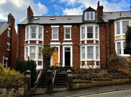 "Ivyholme" Superb Premium House in Central Durham Location, Hotel in Durham