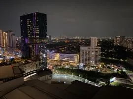 Pakuwon Mall Orchard Tanglin Anderson Tower WIFI Netflix by AquHome