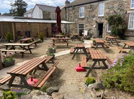 The Pirate Inn, hotel in Newlyn