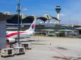 KLIA Nilai Sepang EHSAN RESIDENCE 8 PAX Air-CON