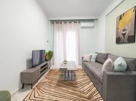 Serra Modern Apt " Free Parking " Quiet " Near Center