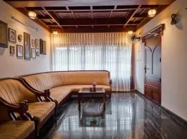 Anjaneyam 4BHK Heritage Villa I Near Marine Drive