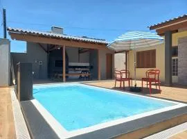 Casa Com Quatro Dormitórios, Pertinho Do Mar Em Capão Da Canoa