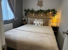 Big Boss Caravan-Camber Sands,Sleep 8, Free Wi-Fi, Netflix, Parking, hotel in Camber