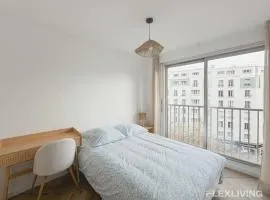 Modern room in spacious T7 in Paris 20