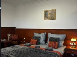 Balbinova Grand Apartment Private Balcony