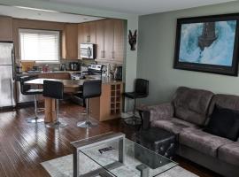 Cozy Quiet Space - Walking Amenities Nearby, cottage di Winnipeg