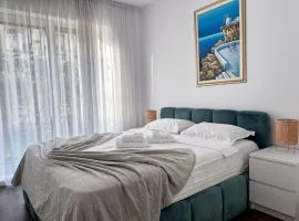 Sunshine Luxury Apartment Private Parking