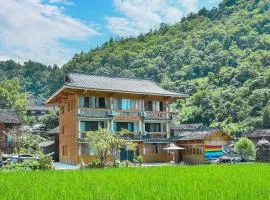 Xijiang Longtang Liyuan Mountain Resort B&B