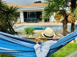 Villa à 800m de la Plage, Piscine chauffée