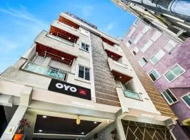 Hotel O by OYO BSR RoyalStay Super Luxury Hotel Rooms
