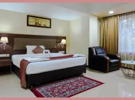 Subrata Road Mintella Hotel Citrine Premium Suitez Near Shri Radha Girdhar Gopal Temple - Prem Temple - Premanand Maharaj - Lift - Parking and Restaurant Facilities - Fully Air conditioning Luxuary Room - Top Rated Hotel In Vrindavan